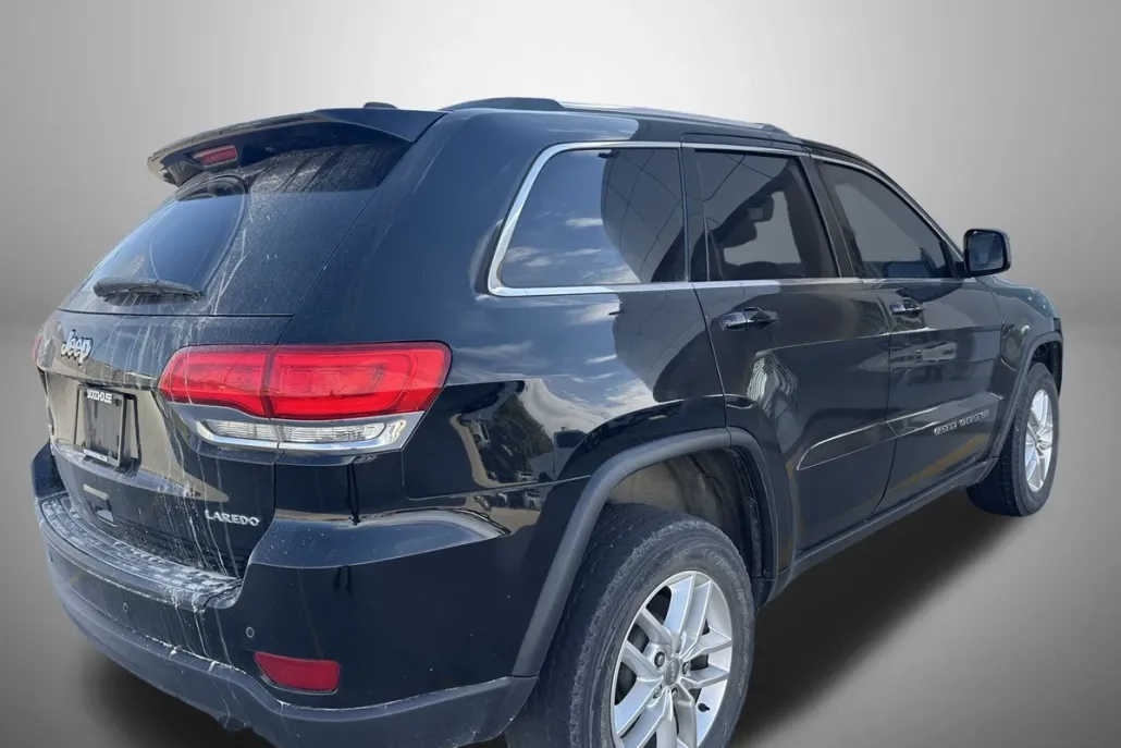 2018 Jeep Grand Cherokee Laredo photo 1