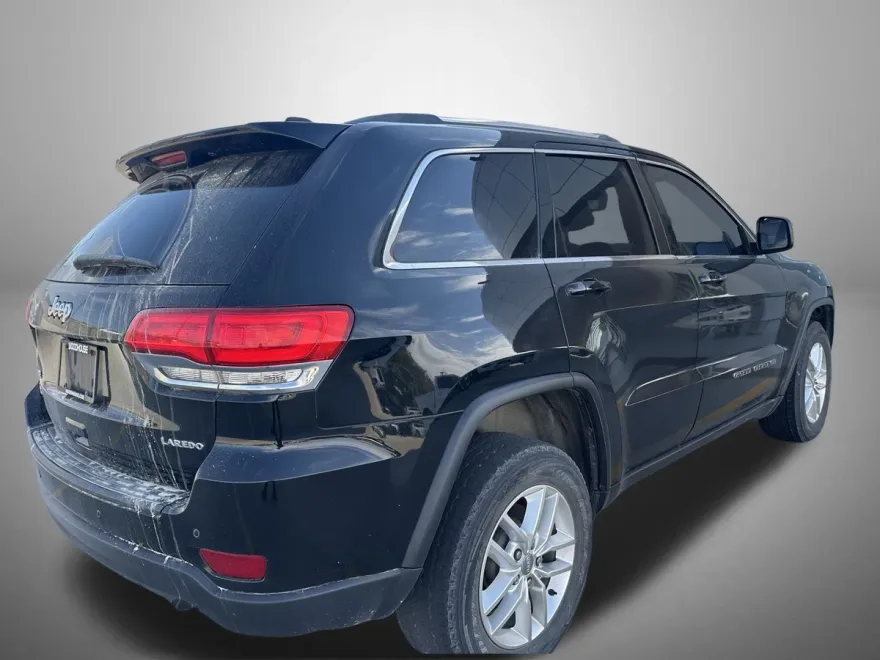 2018 Jeep Grand Cherokee Laredo photo 1
