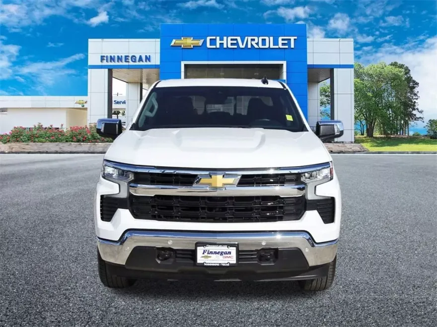 2025 Chevrolet Silverado 1500 LT photo 1