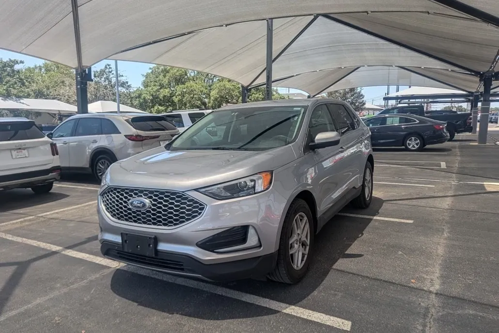 2024 Ford Edge SEL photo 1