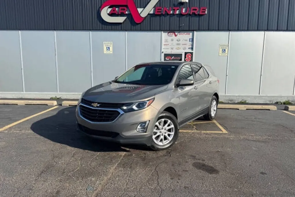 2018 Chevrolet Equinox LT photo 1