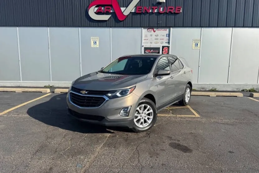 2018 Chevrolet Equinox LT photo 1