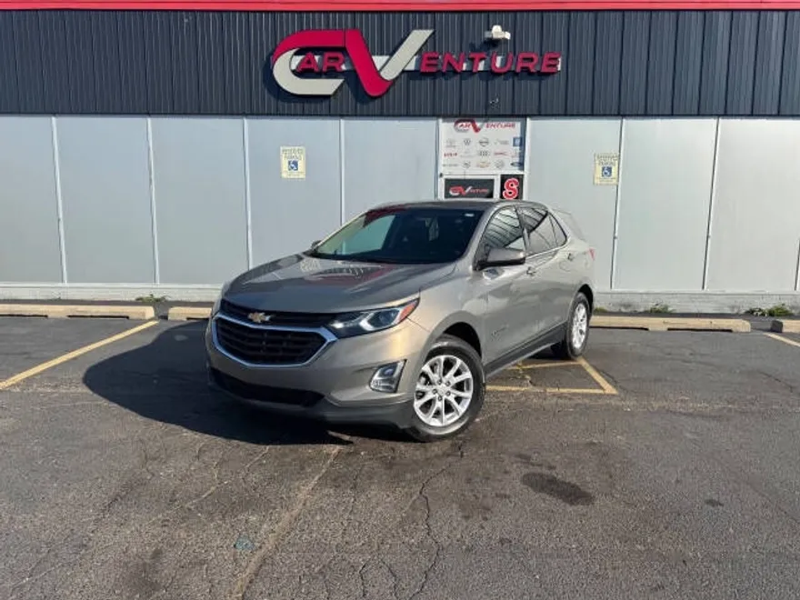 2018 Chevrolet Equinox LT photo 1