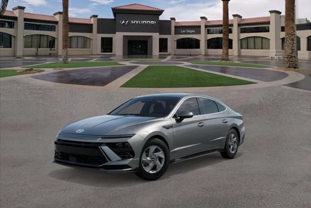 2025 Hyundai Sonata SE photo 1