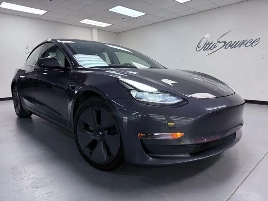 2022 Tesla Model 3 Long Range photo 1