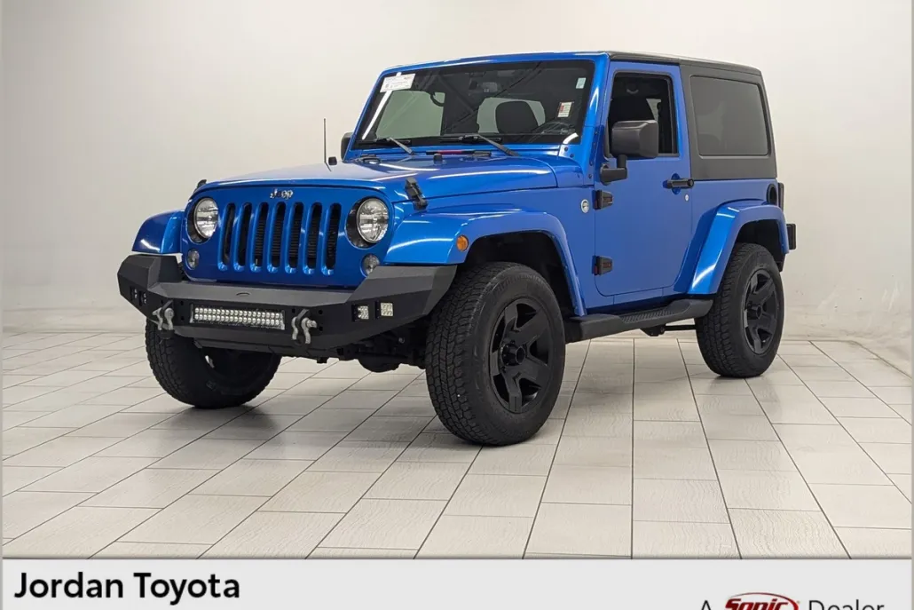 2014 Jeep Wrangler Sahara photo 1