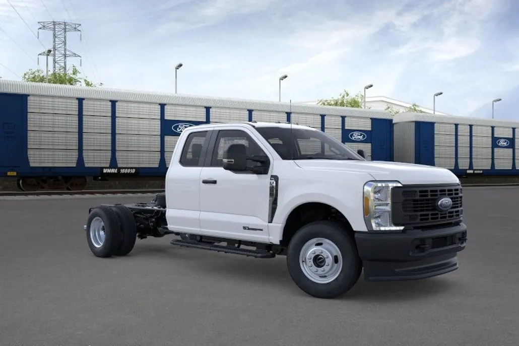 2026 Ford F-350 photo 1