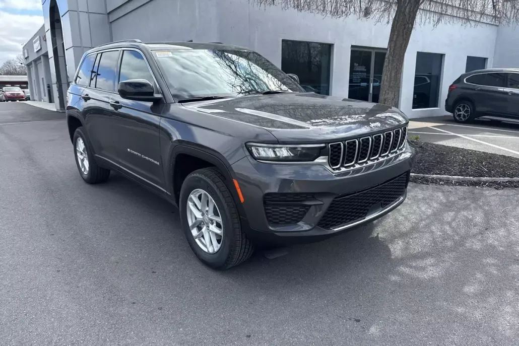 2025 Jeep Grand Cherokee Laredo X photo 1