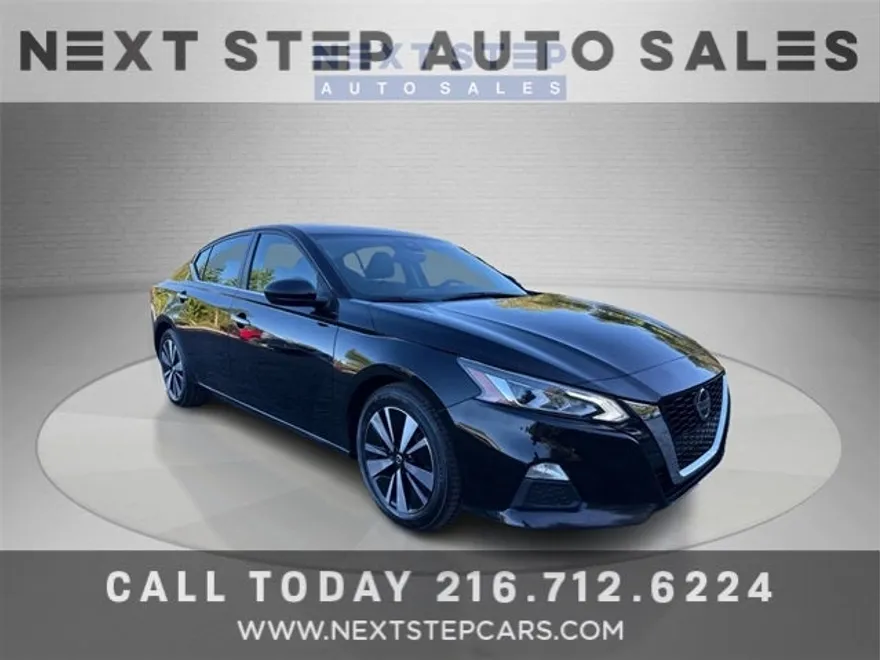 2021 Nissan Altima SV photo 1
