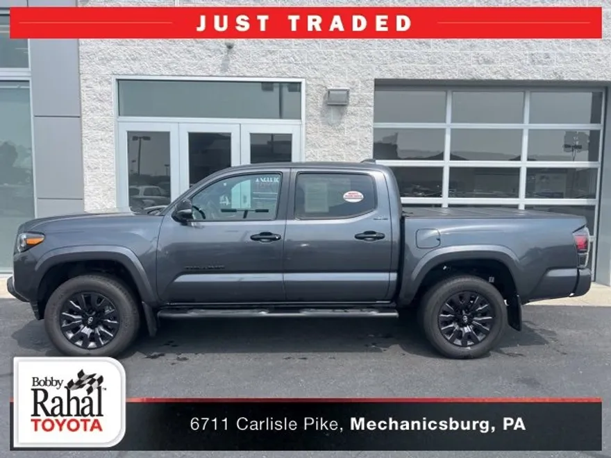 2022 Toyota Tacoma Limited V6 photo 1