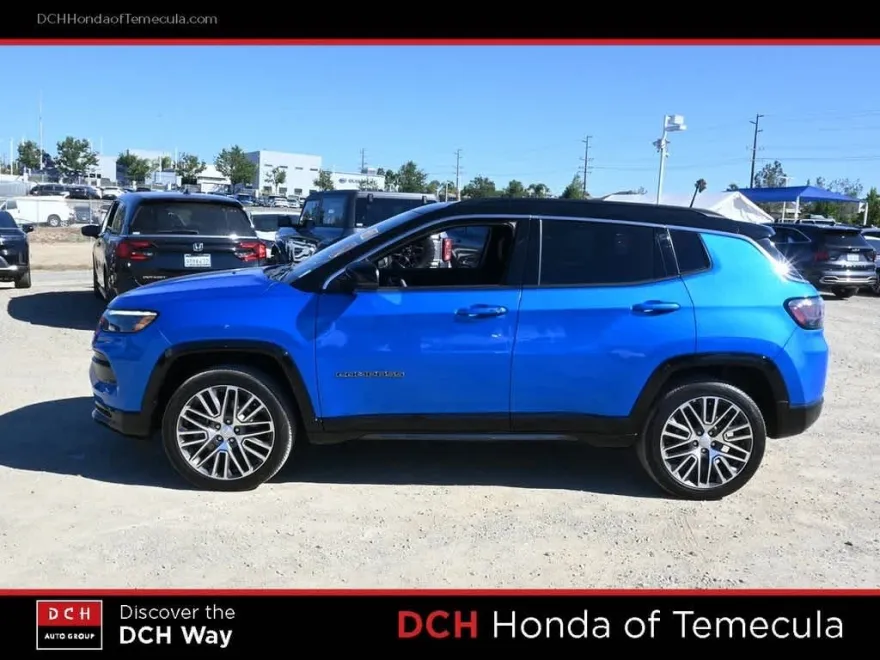 2023 Jeep Compass Limited photo 1