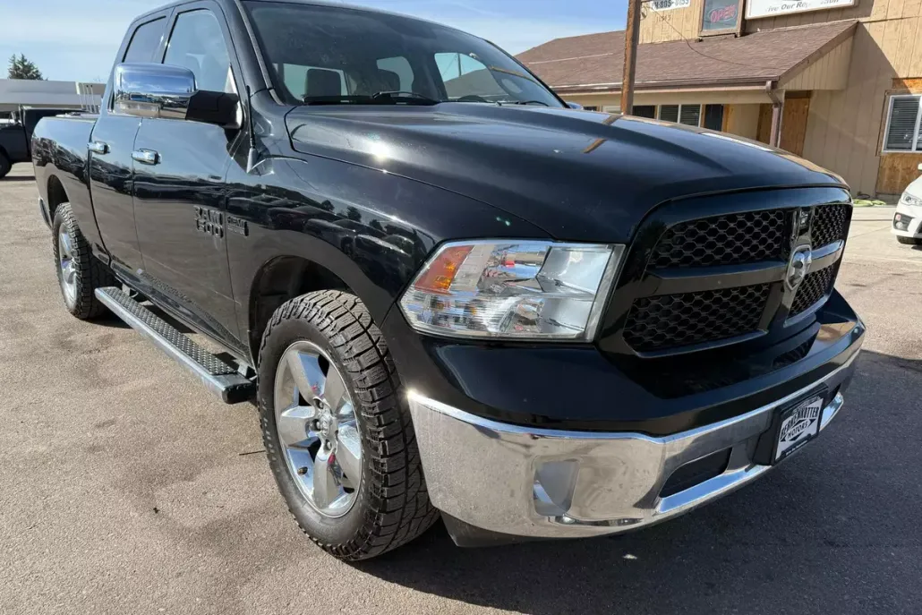 2013 Ram 1500 SLT photo 1