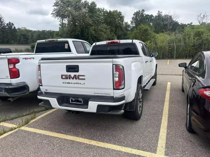 2021 Gmc Canyon Denali photo 1