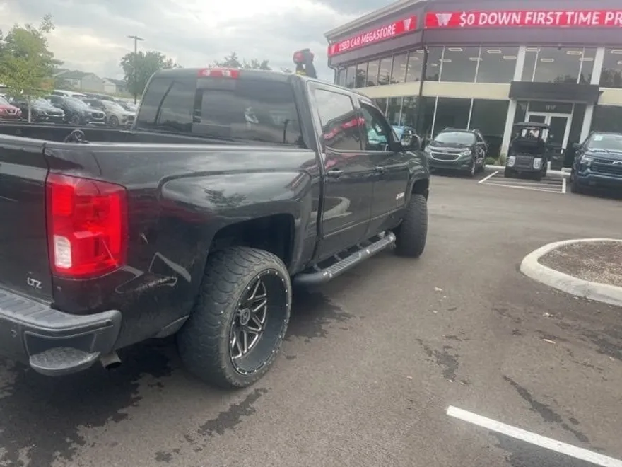 2017 Chevrolet Silverado 1500 LTZ photo 1