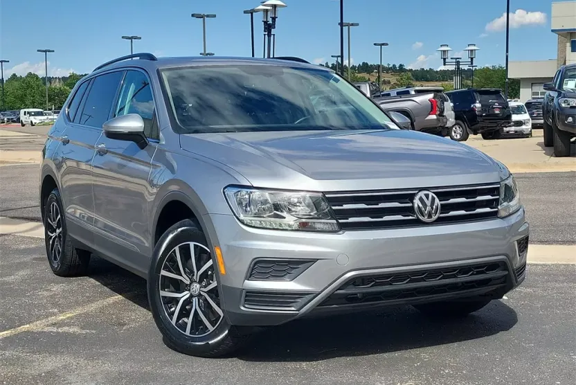 2021 Volkswagen Tiguan SE photo 1