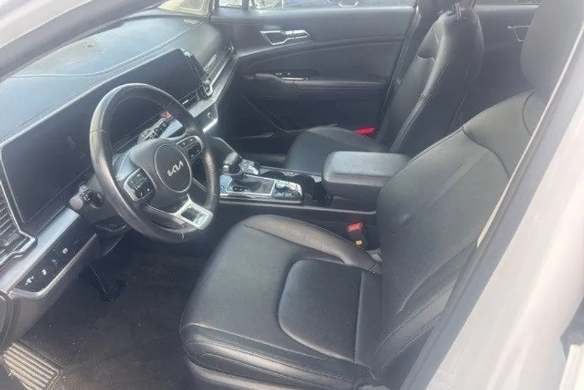 2023 Kia Sportage EX photo 1