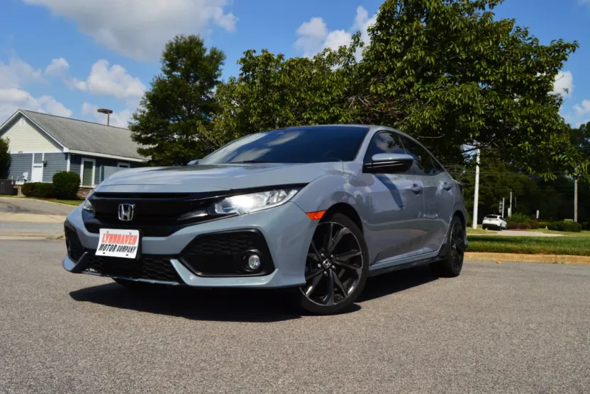 2019 Honda Civic Sport photo 1