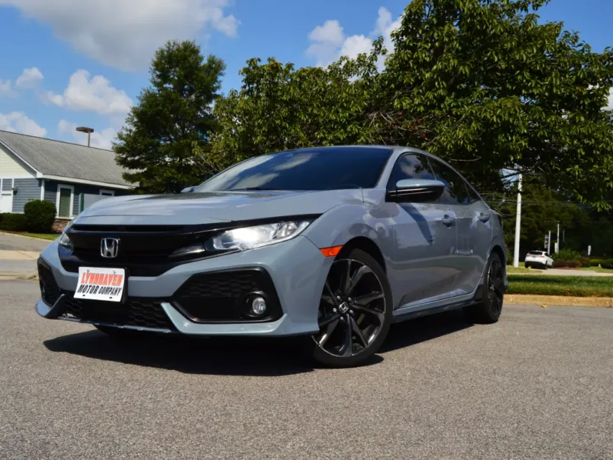 2019 Honda Civic Sport photo 1