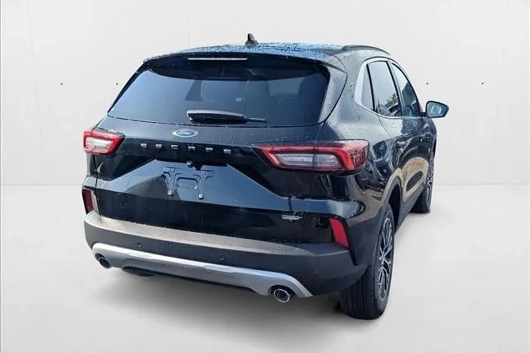 2025 Ford Escape photo 1