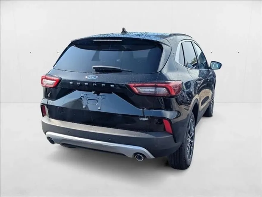 2025 Ford Escape photo 1