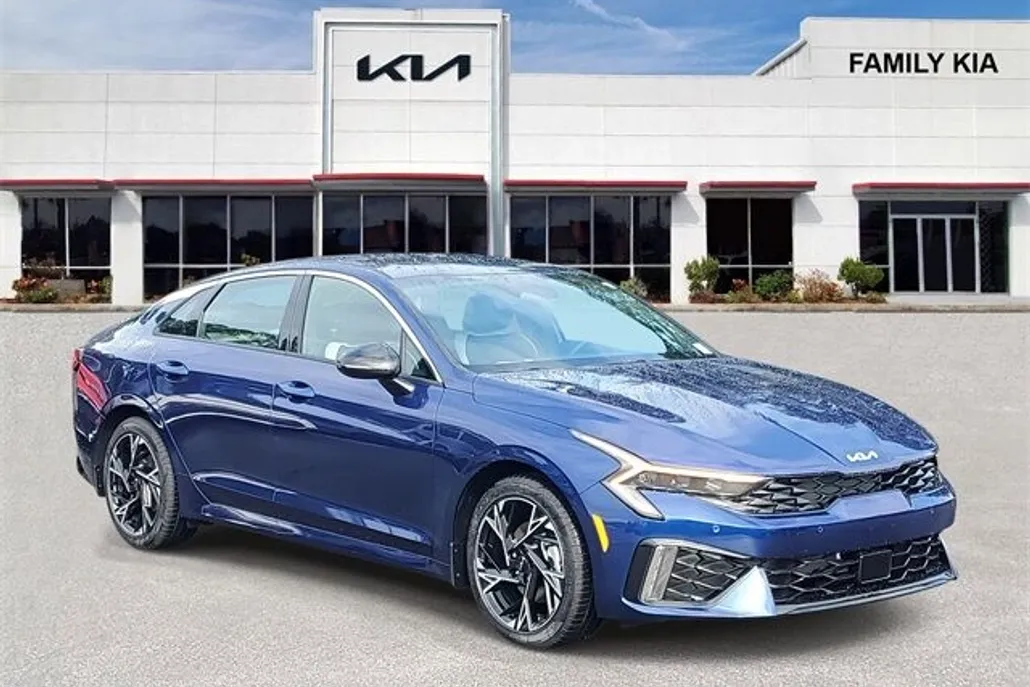 2026 Kia K5 GT-Line photo 1