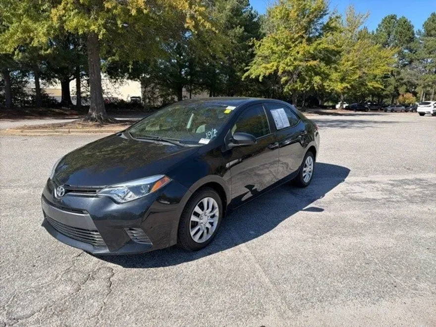 2016 Toyota Corolla L photo 1