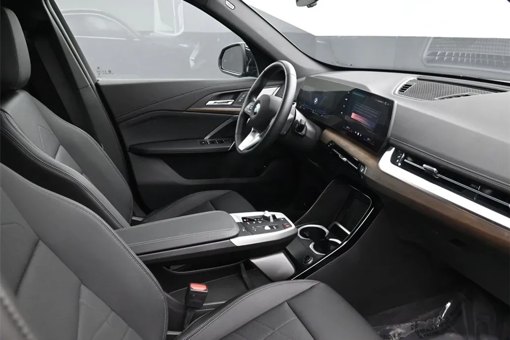 2025 Bmw X1 XDrive28i photo 1