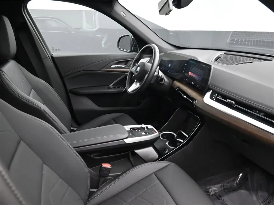 2025 Bmw X1 XDrive28i photo 1