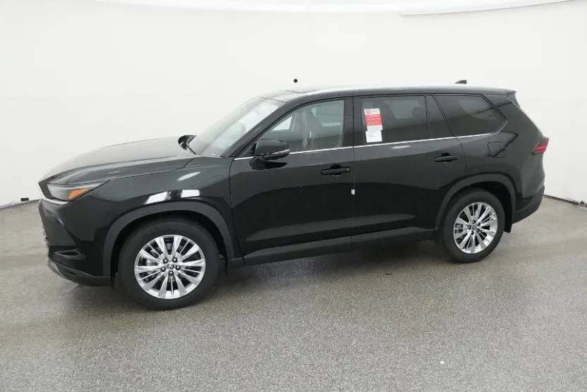 2026 Toyota Grand Highlander Platinum photo 1
