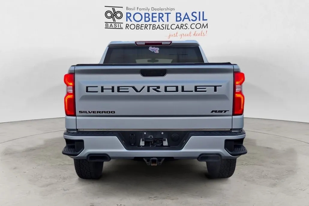 2022 Chevrolet Silverado 1500 RST photo 1