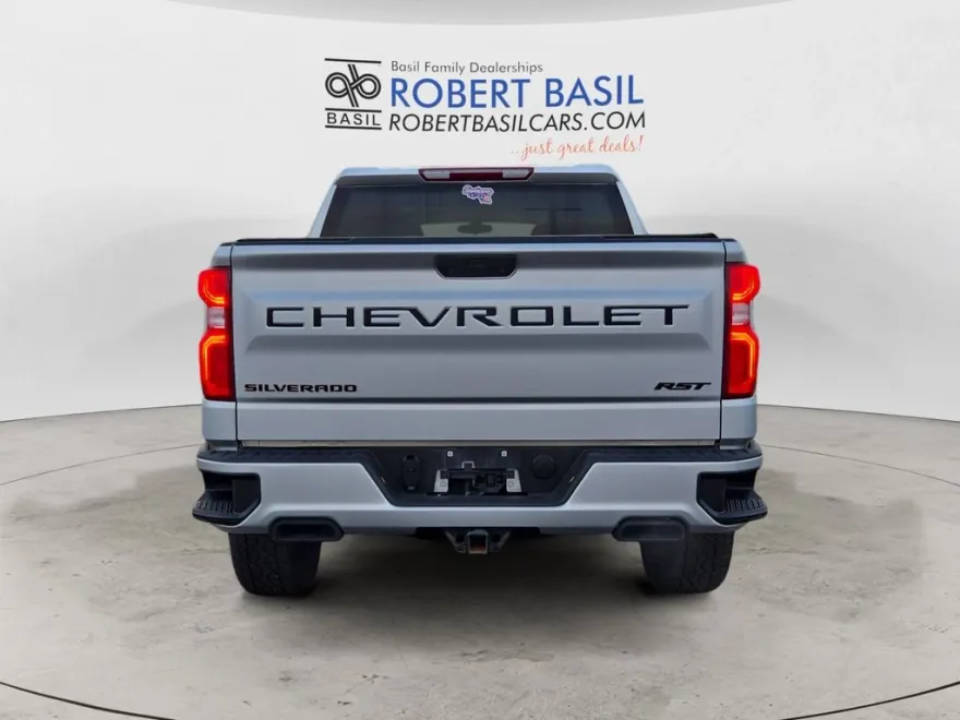 2022 Chevrolet Silverado 1500 RST photo 1