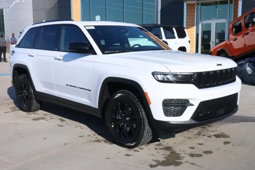 2025 Jeep Grand Cherokee Altitude X photo 1