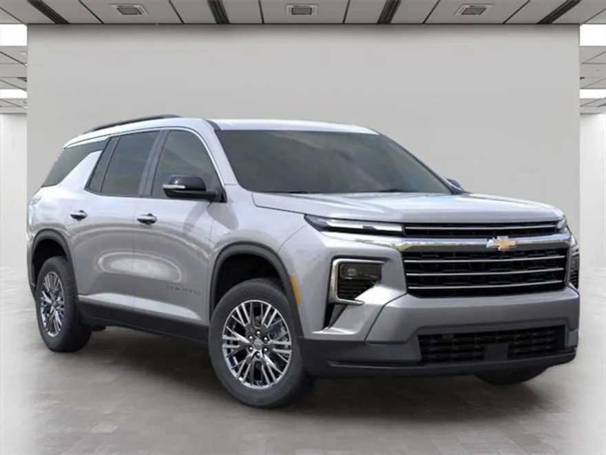 2026 Chevrolet Traverse 2LT photo 1