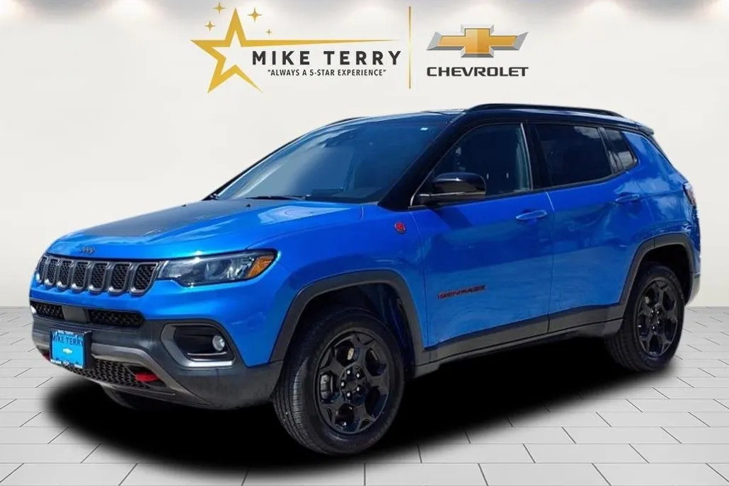 2023 Jeep Compass Trailhawk photo 1