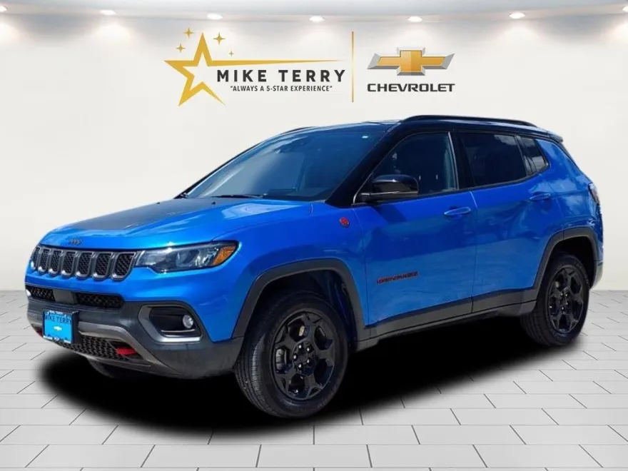 2023 Jeep Compass Trailhawk photo 1