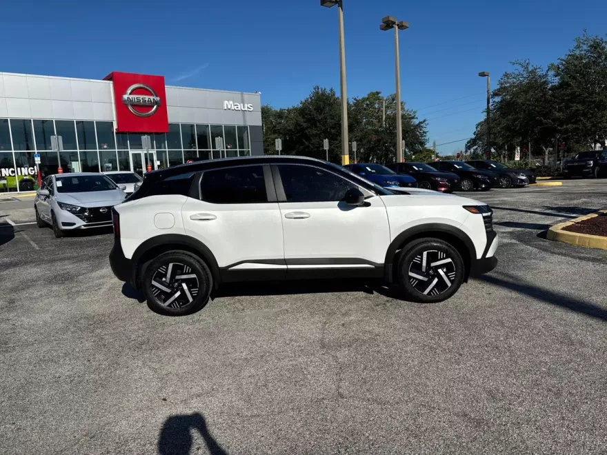 2026 Nissan Kicks SV photo 1