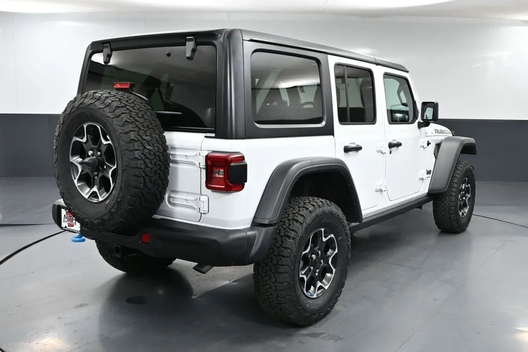 2023 Jeep Wrangler Rubicon 4xe photo 1