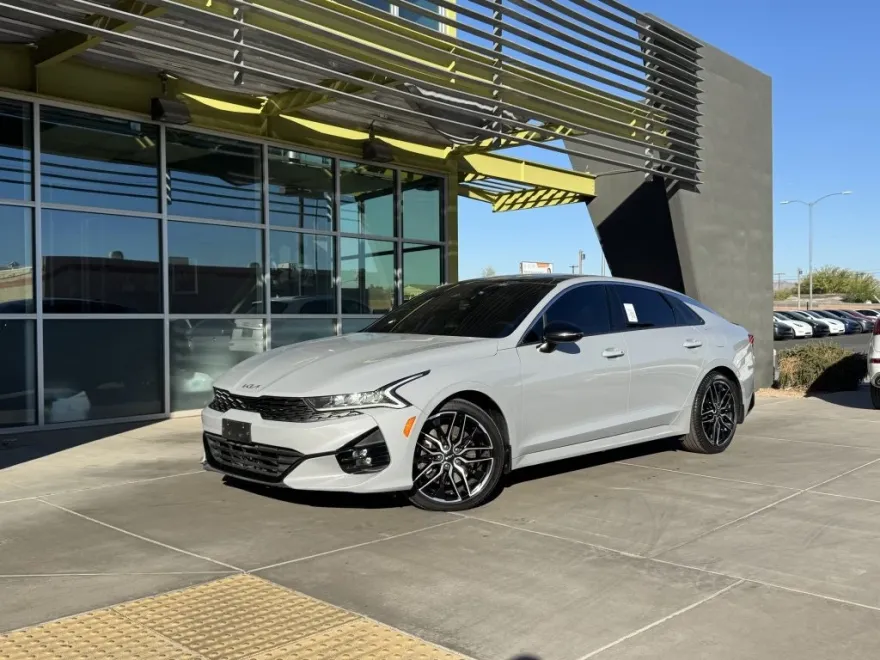 2022 Kia K5 GT photo 1