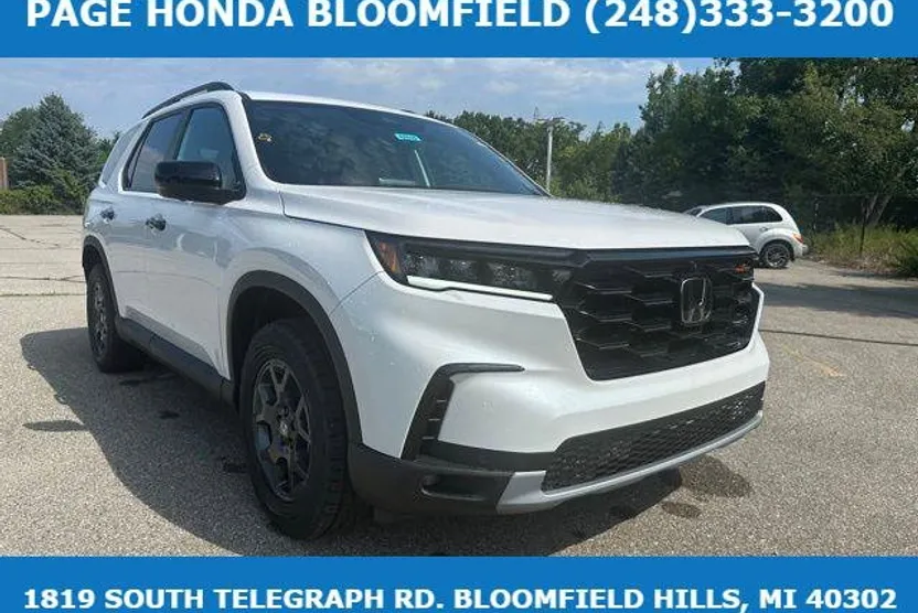2025 Honda Pilot TrailSport photo 1