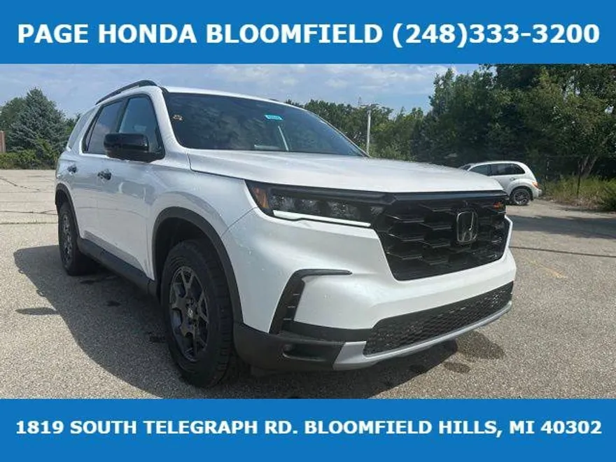 2025 Honda Pilot TrailSport photo 1