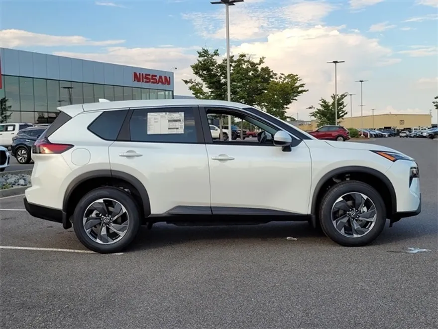 2026 Nissan Rogue SV photo 1