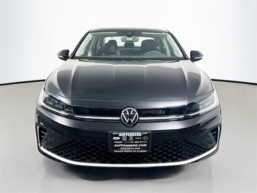 2025 Volkswagen Jetta 1.5T SEL photo 1