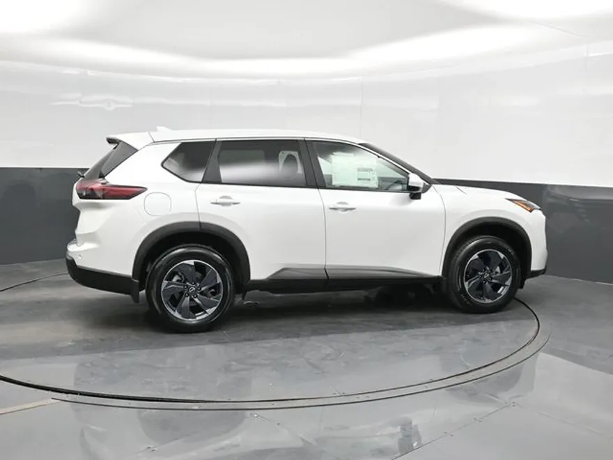 2026 Nissan Rogue SV photo 1