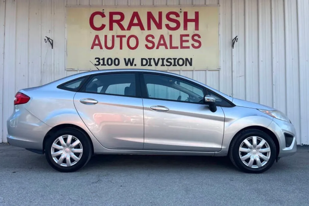 2013 Ford Fiesta SE photo 1
