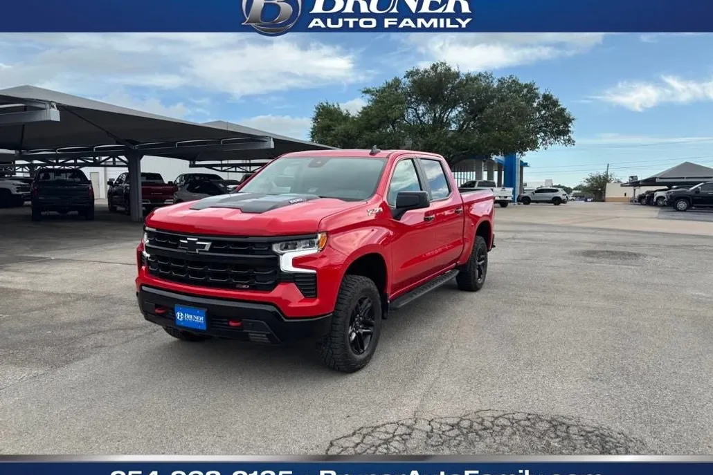 2024 Chevrolet Silverado 1500 LT Trail Boss photo 1