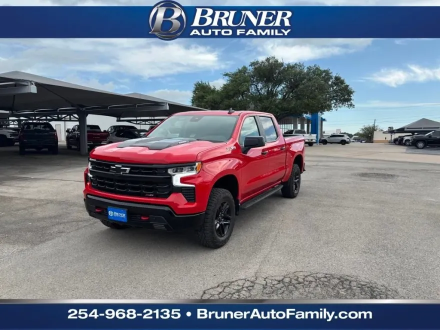 2024 Chevrolet Silverado 1500 LT Trail Boss photo 1