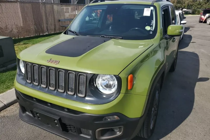 2016 Jeep Renegade Latitude photo 1