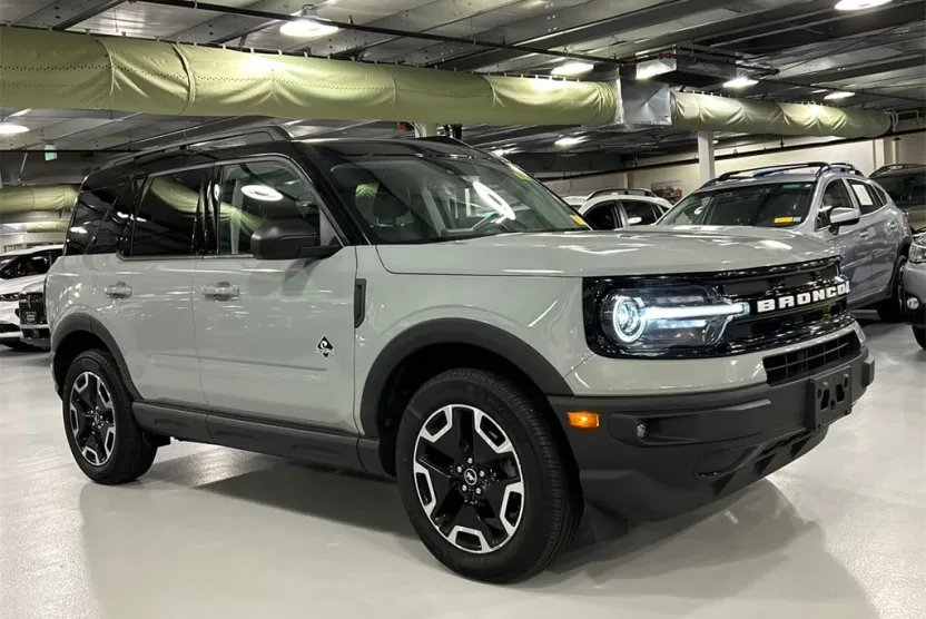 2021 Ford Bronco Sport Outer Banks photo 1