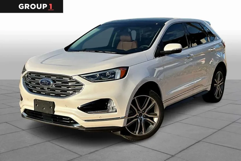 2019 Ford Edge Titanium photo 1