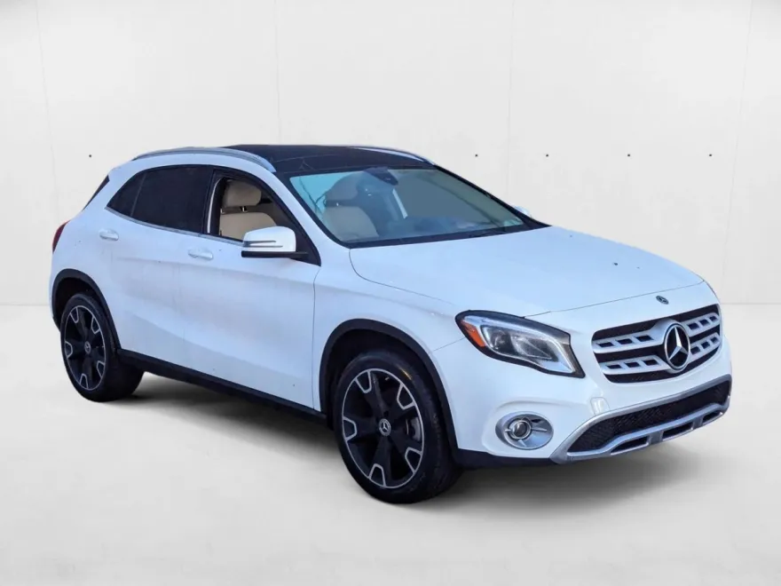 2019 Mercedes Benz GLA 250 4MATIC photo 1
